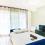 Апартаменты Le Petit Kaplan-studio Cosy Avec Terrasse Лион